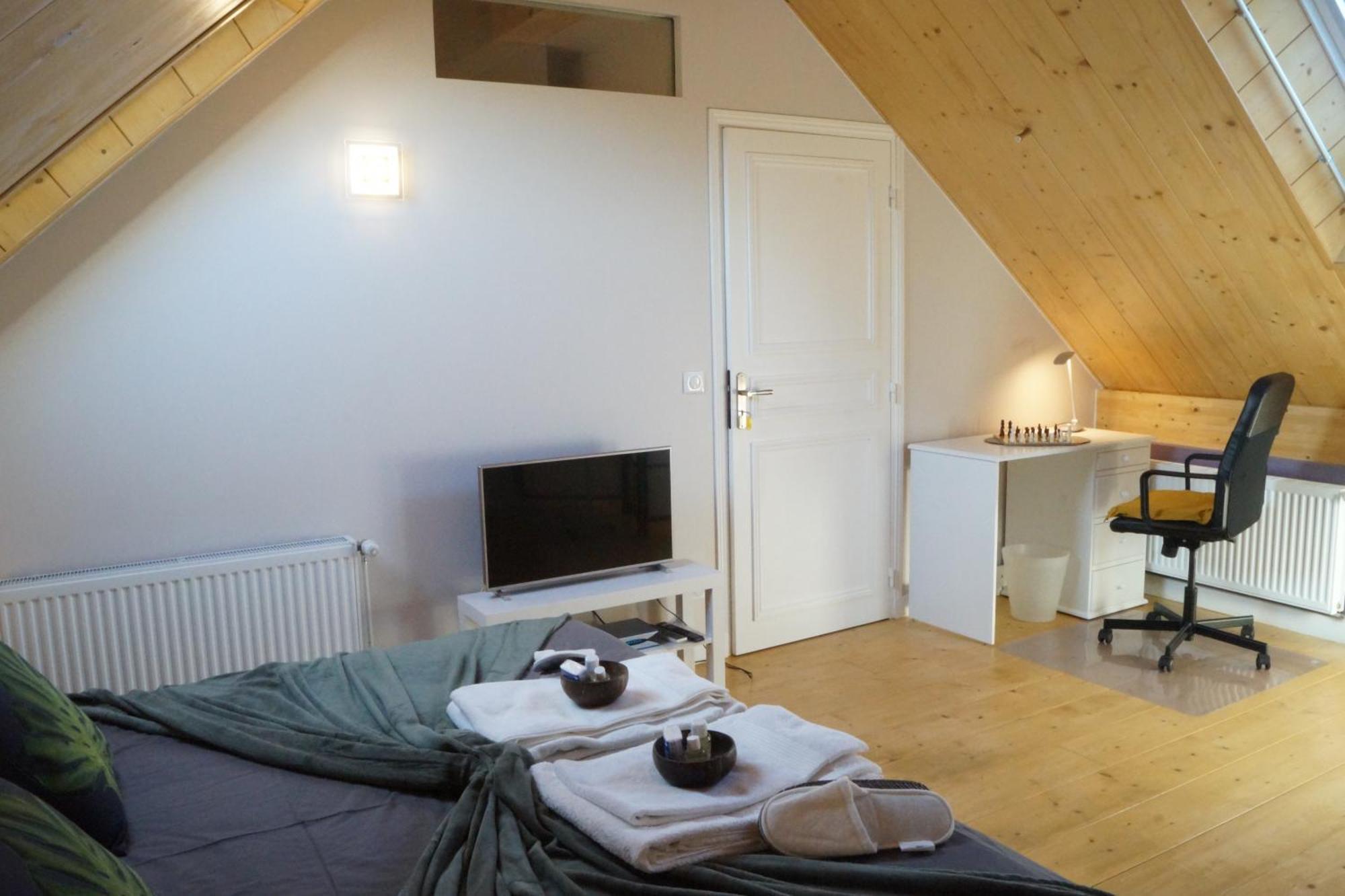 Chalet Like Upstairs Private Suite Etiolles Ngoại thất bức ảnh